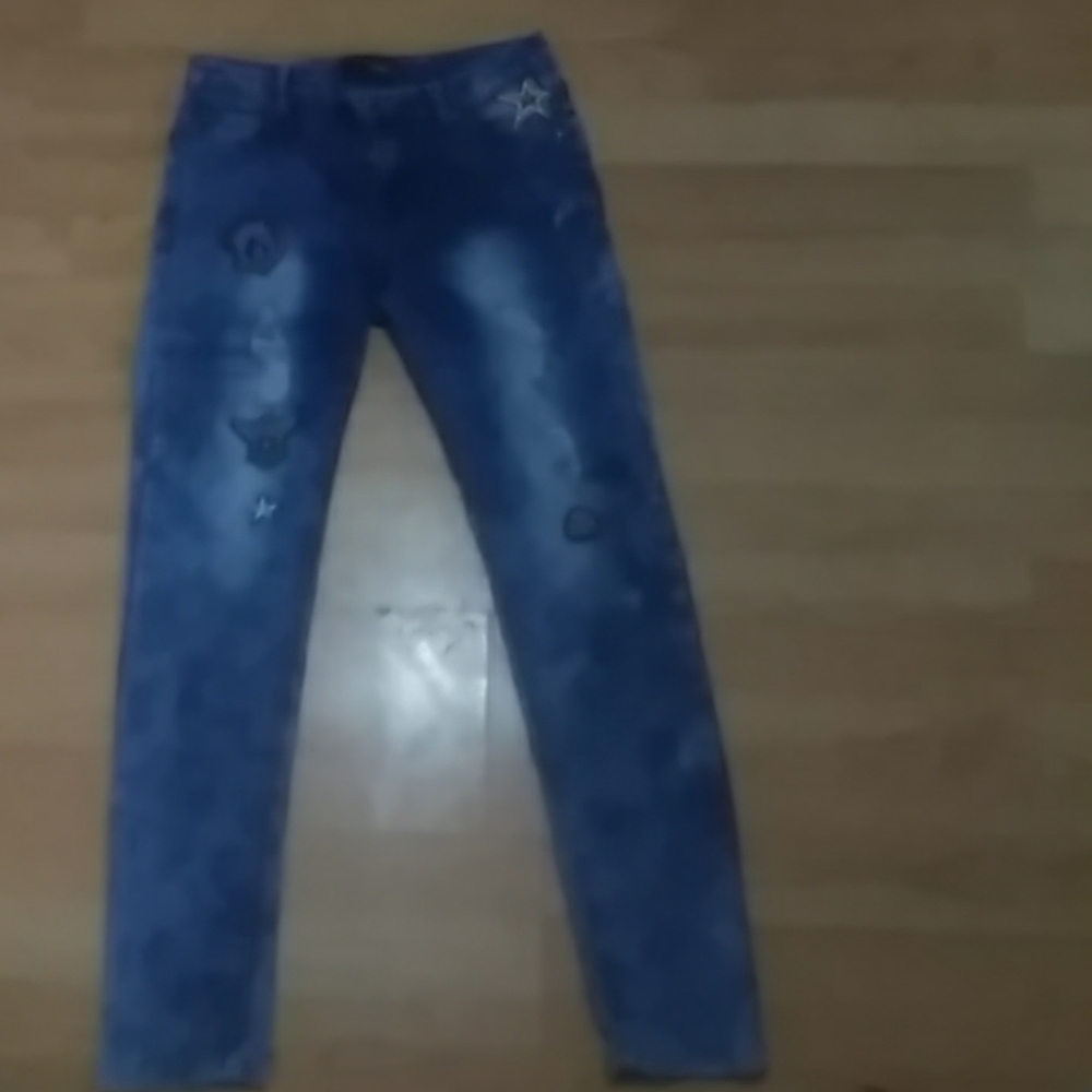 Hype Ripped blue washed jeans with decals